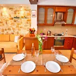 The Stone Villas Holiday home Ano Korakiana